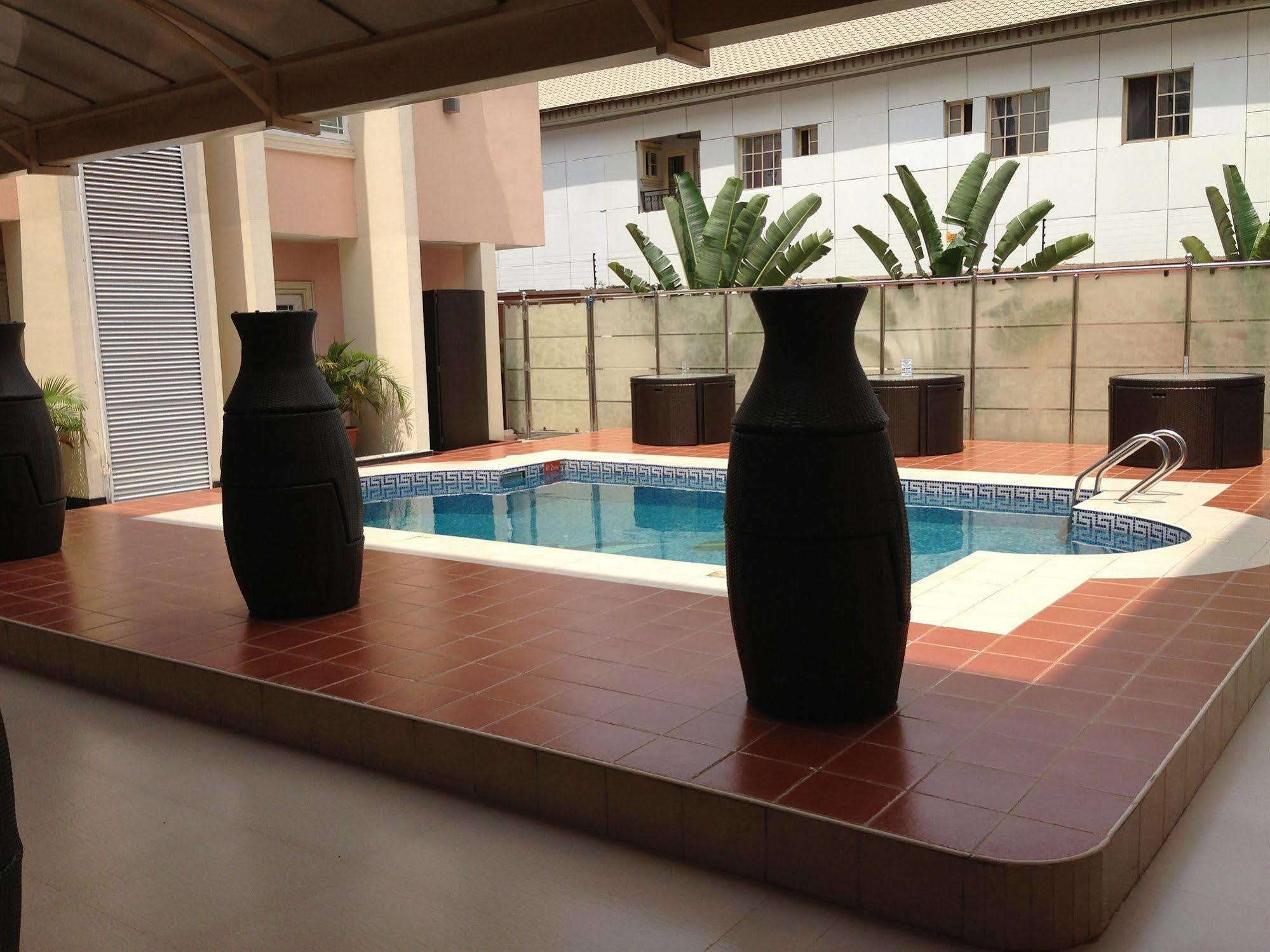 Grandbee Suites Ikeja Εξωτερικό φωτογραφία